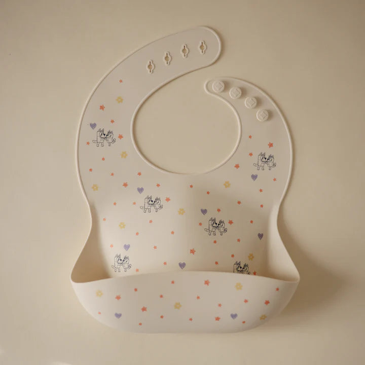bluey x mushie silicone bib