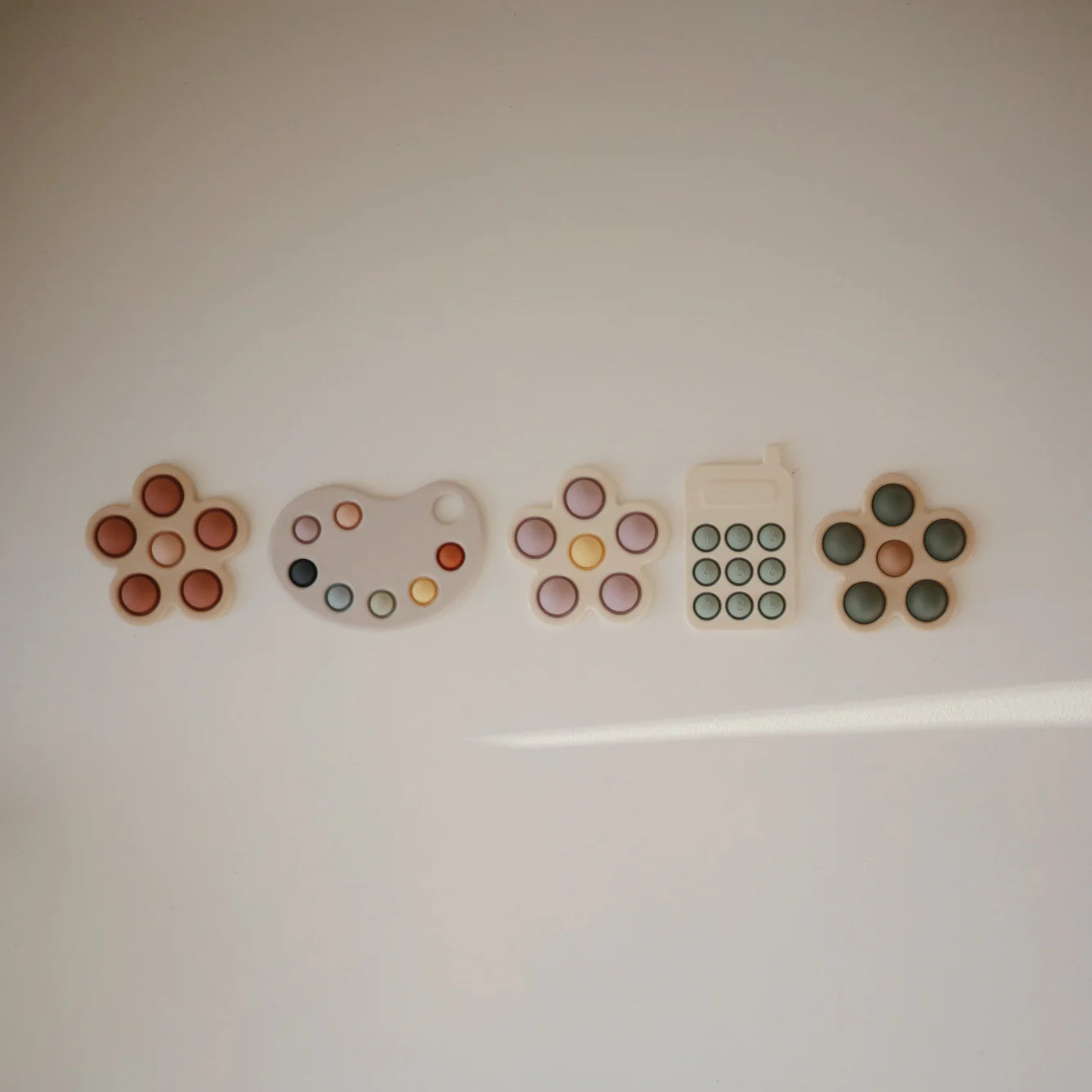 paint palette press toy