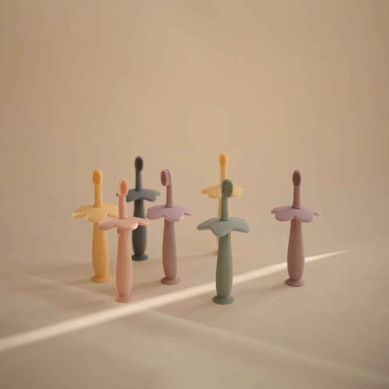 flower training toothbrush