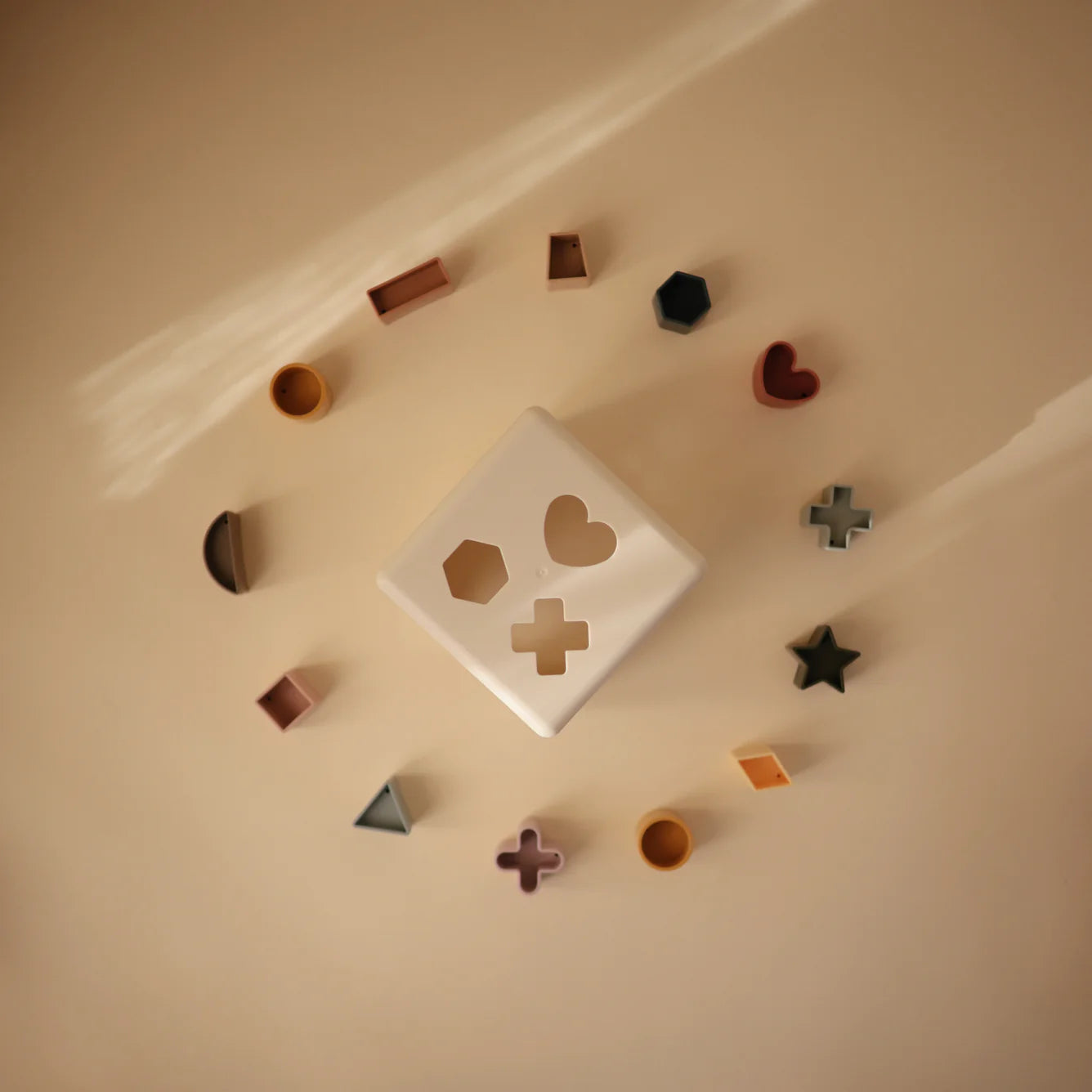 shape sorting box